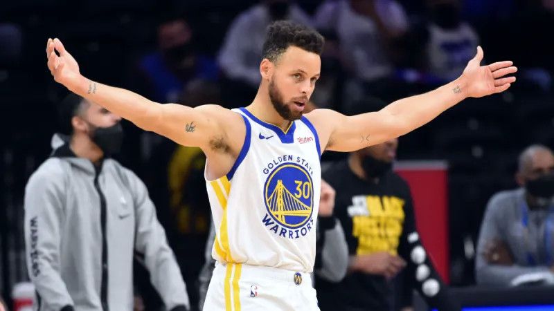 明日NBA常规赛，热火客场挑战湖人。